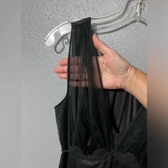 Vtg Pennys Gaymode Black 100% Nylon Long Night Gown 60s Sz MED w/tie GORGEOUS!! - Picture 7 of 10